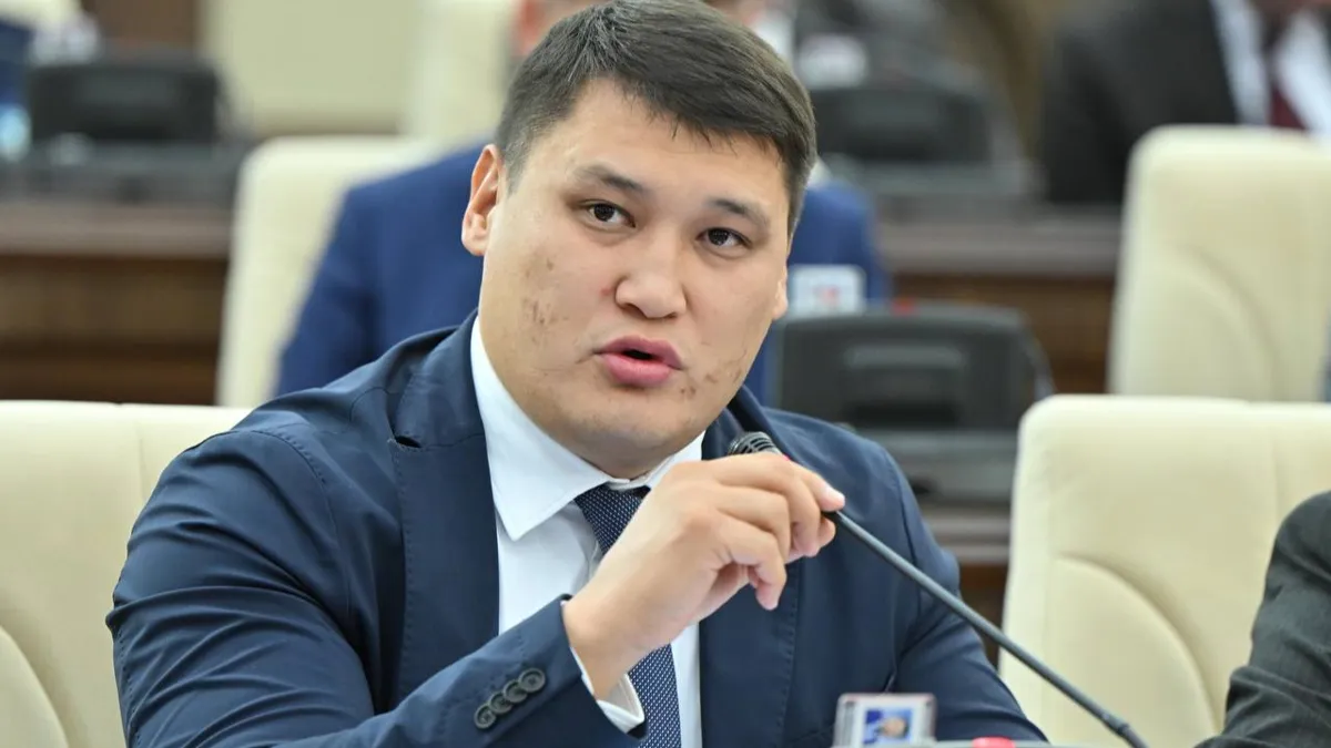 Руслан Берденов покинул пост сопредседателя партии Respublica