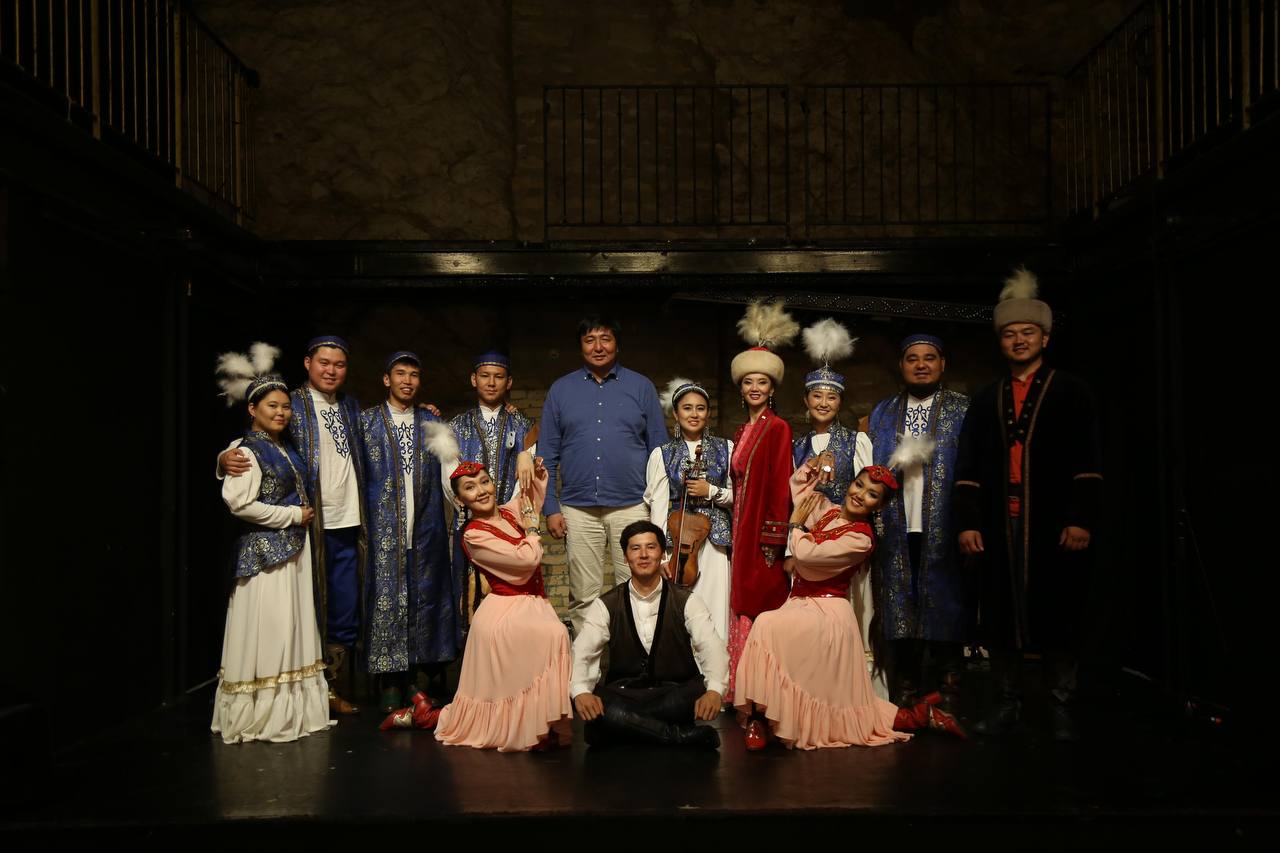 Театр традиционного искусства «Алатау» с постановкой Steppes Rhapsody проходит с аншлагом на фестивале Avignon OFF во Франции.