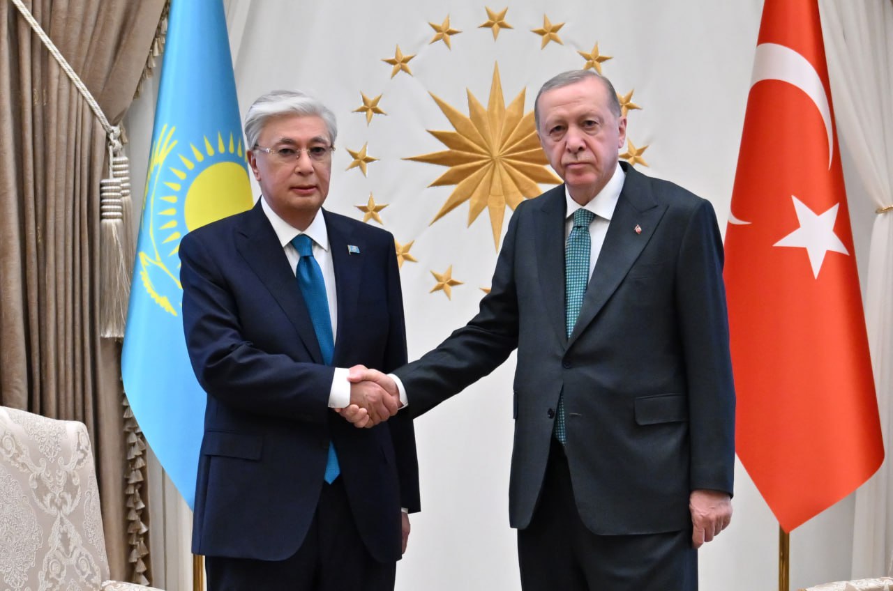 Глава государства Касым-Жомарт Токаев провел переговоры с Президентом Турции Реджепом Тайипом Эрдоганом.