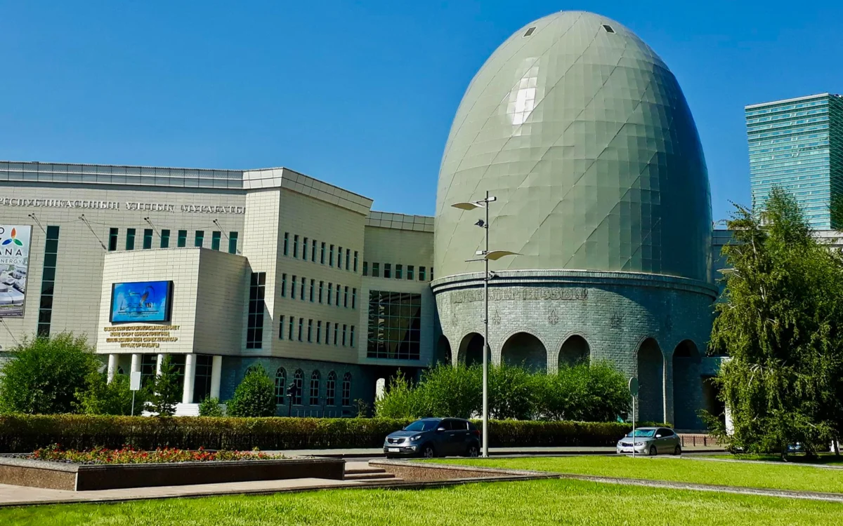 Национальным и Центральному государственным архивам будет присвоен статус «национальных».