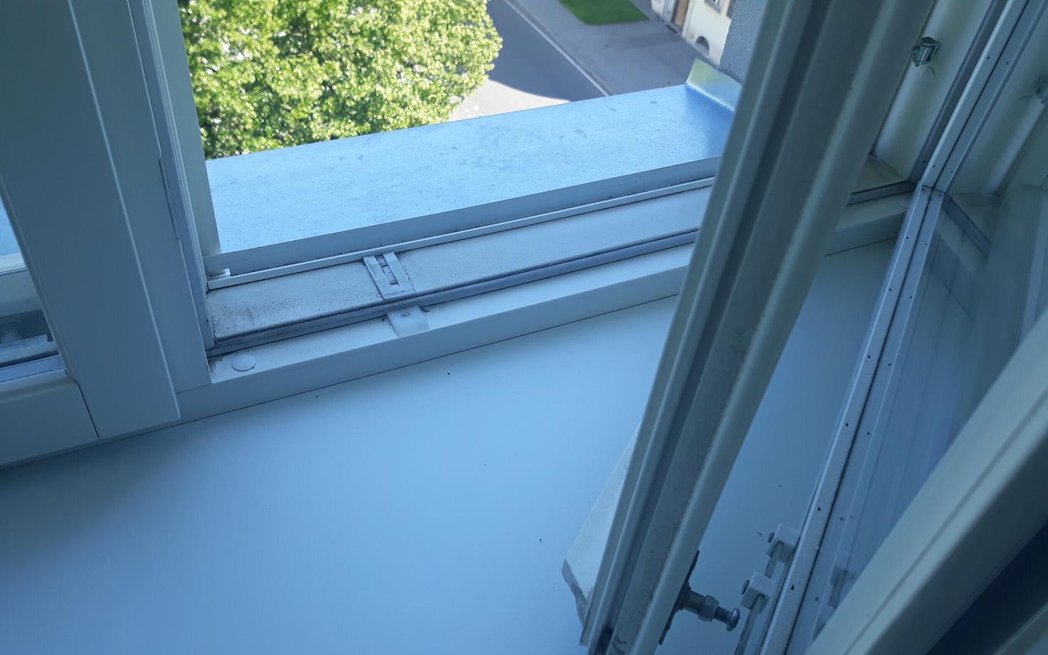 В Павлодаре женщина выбросила двоих детей с пятого этажа, а затем спрыгнула сама.