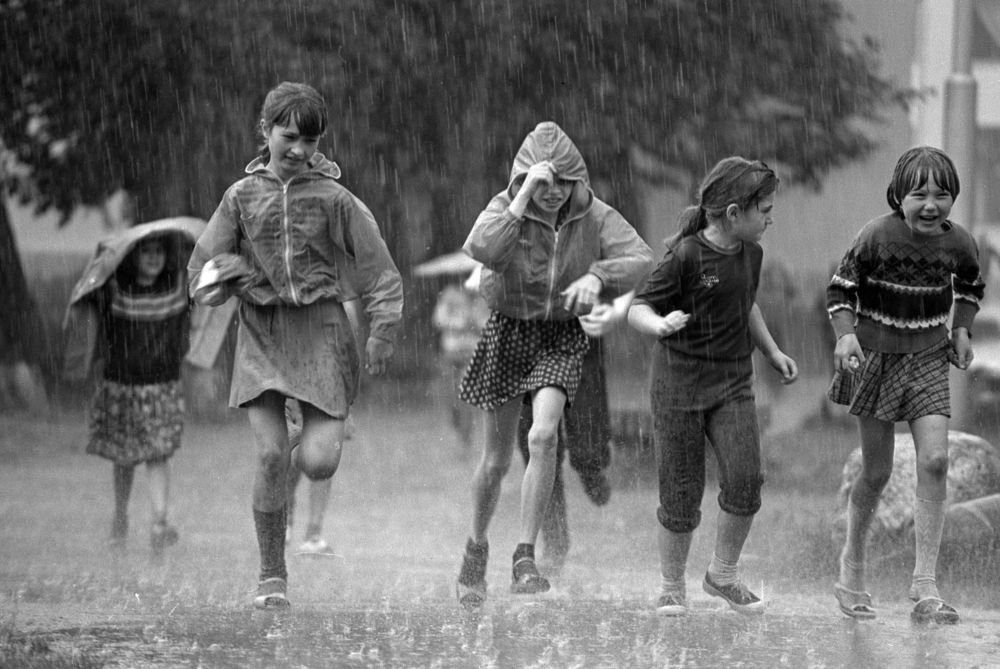 Печальные события во многих случаях происходят из-за того, что ребенок остается без присмотра.