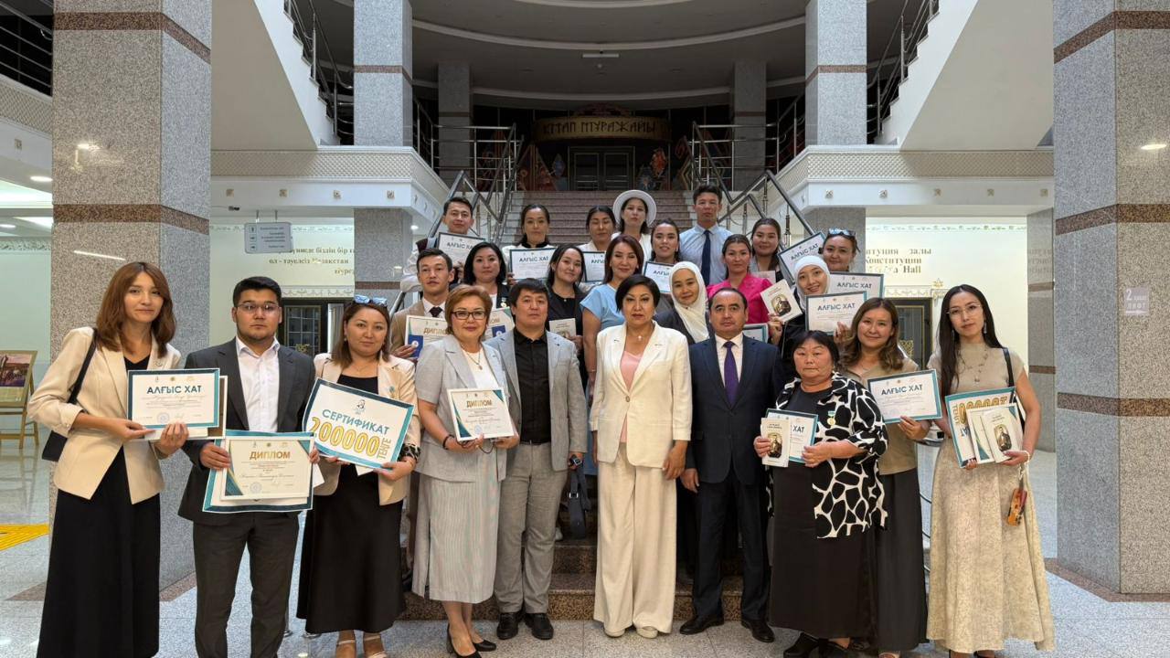 В библиотеке прошел поэтический конкурс среди поэтов.