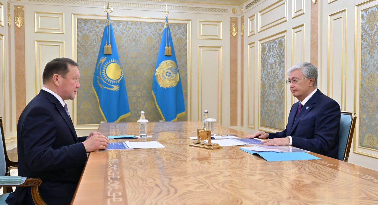 Глава государства встретился с акимом Костанайской области