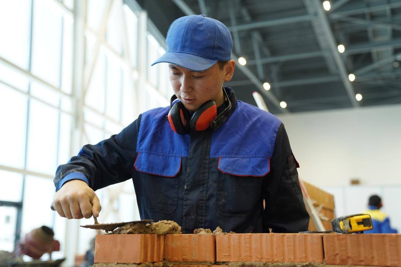 Год рабочих профессий: бесплатное обучение, новые технологии и казахстанские колледжи международного уровня