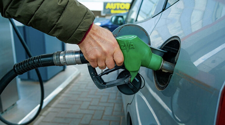 Бензин в Казахстане снова дорожает