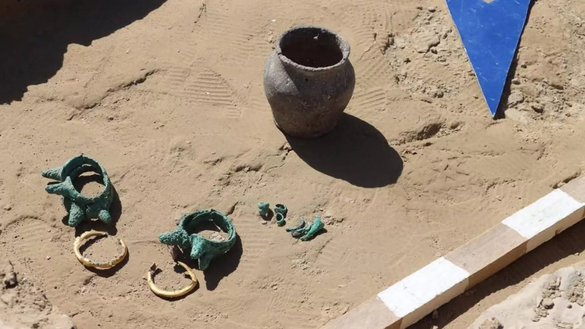 В Туркестанской области обнаружены затопленные древние артефакты