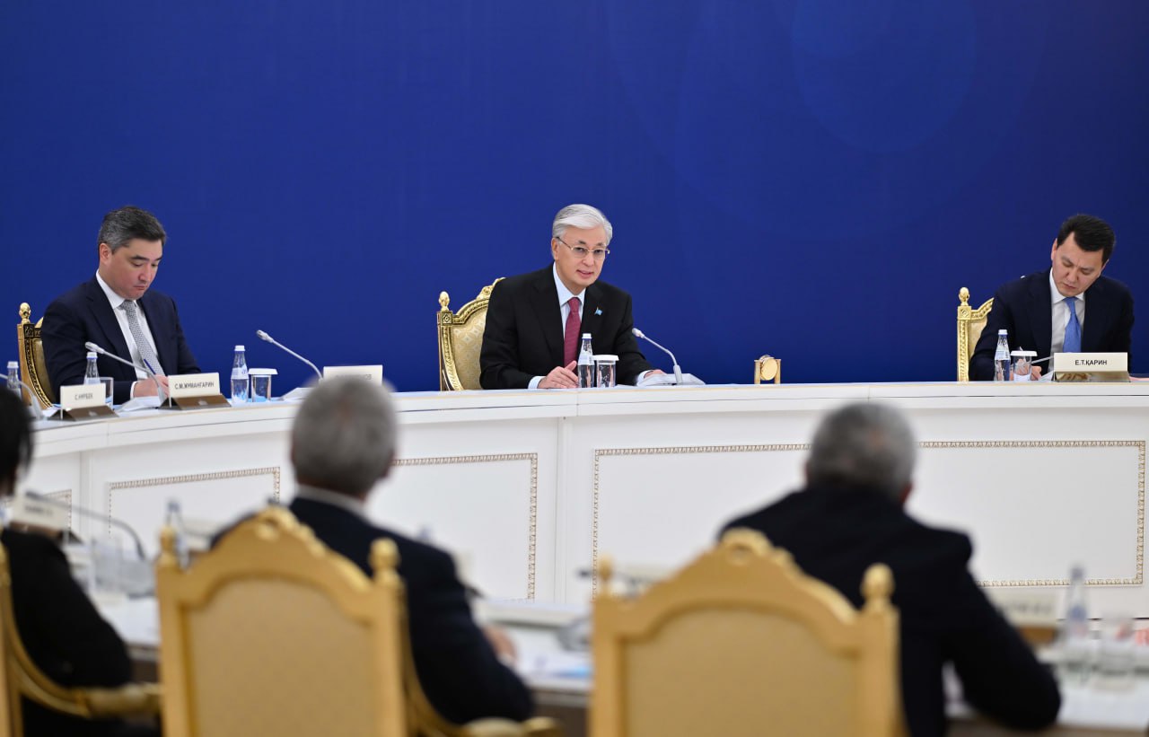 Президент сказал, что при переговорах по строительству АЭС необходимо учитывать интересы нашей страны.