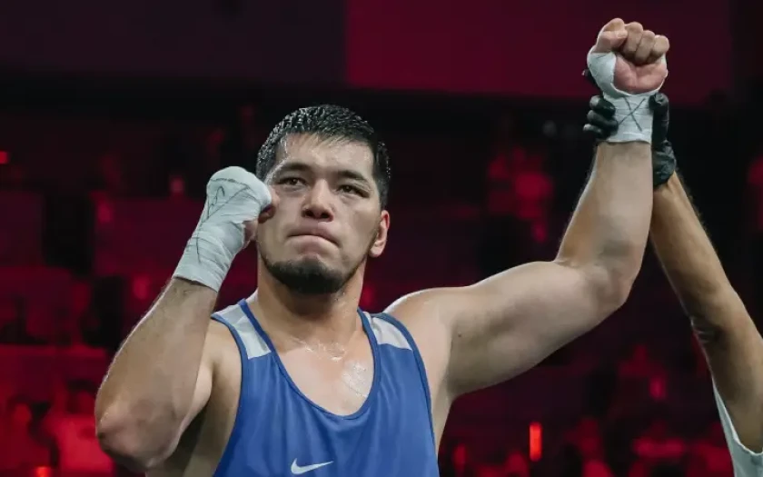 Казахстанские боксеры одержали победу на Чемпионате мира в Ливерпуле