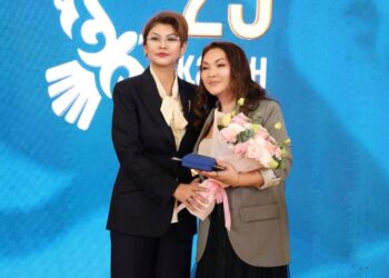 Сестра Баян Максаткызы также получила государственную премию