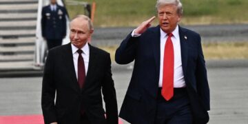 Трамп отказался от встречи с Путиным и ввел санкции против российских нефтяных магнатов
