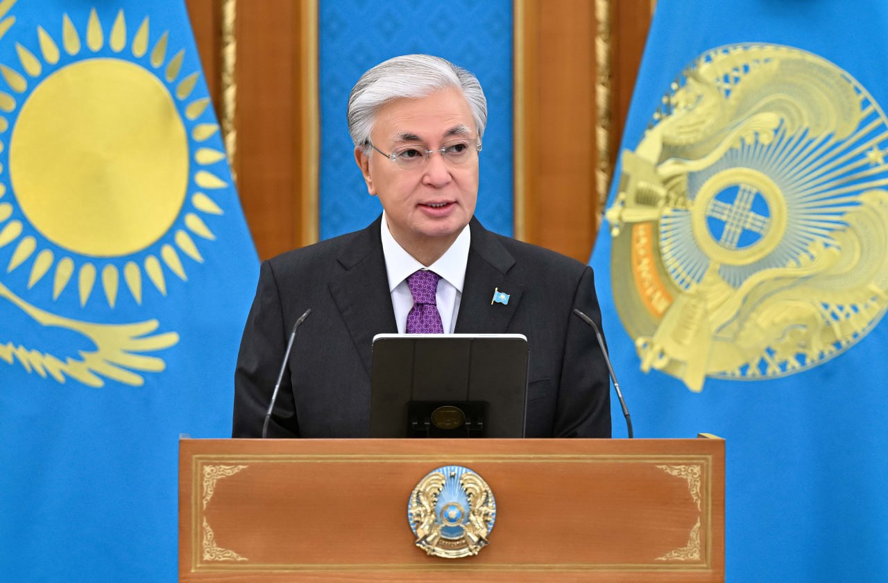 Президент поздравил с наступающим Днем учителя