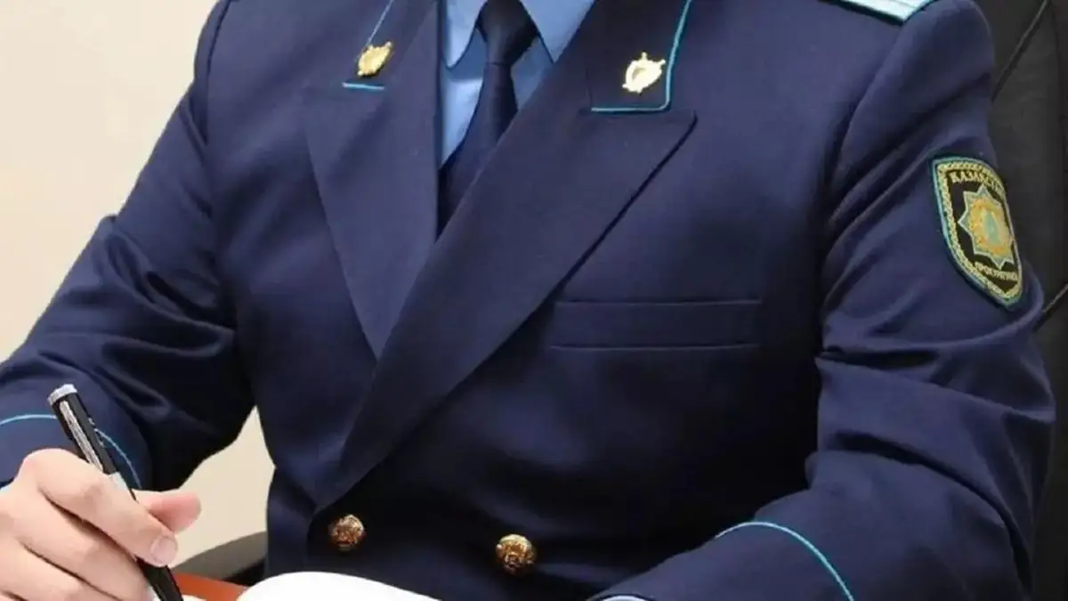 Прокурор, управлявший автомобилем в состоянии алкогольного опьянения в Усть-Каменогорске, был уволен.