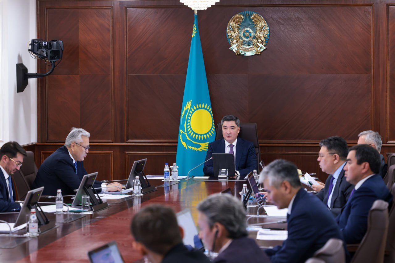 Бектенов поручил ужесточить наказание за утечку персональных данных граждан