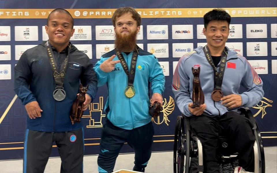 Казахстанские пауэрлифтеры вновь покорили мир