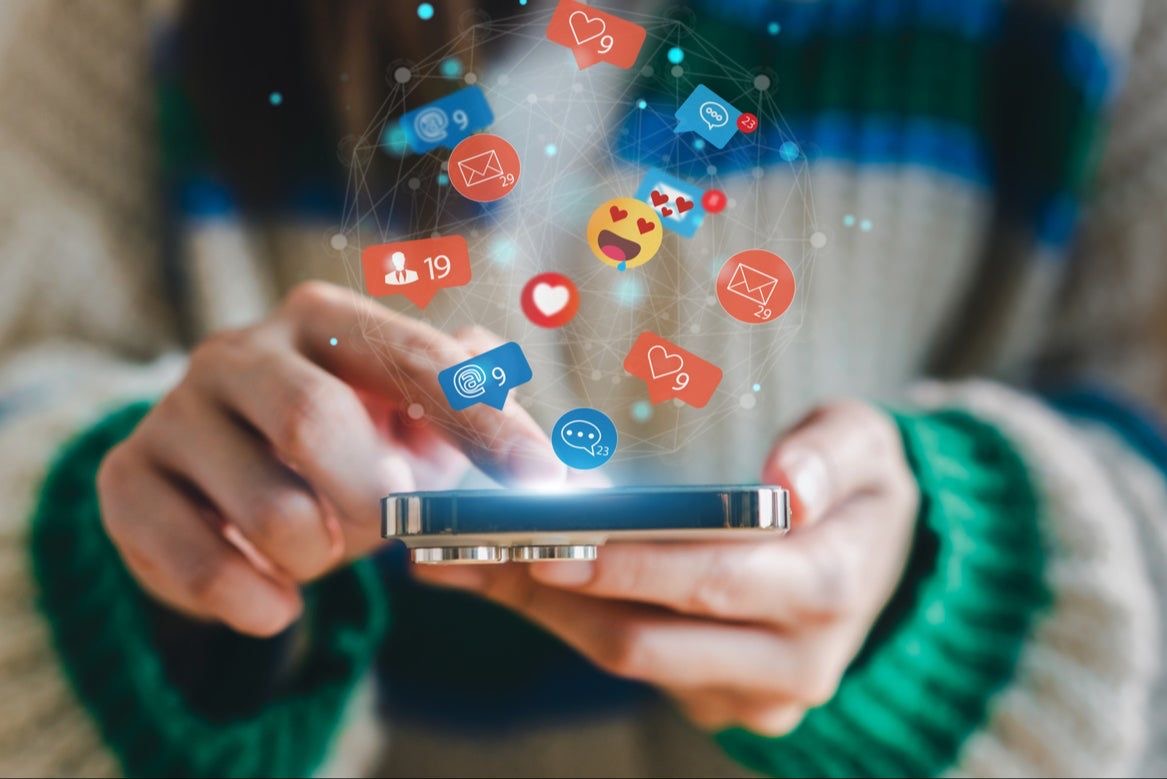 Шум в сети и правда: как услышать голос народа?