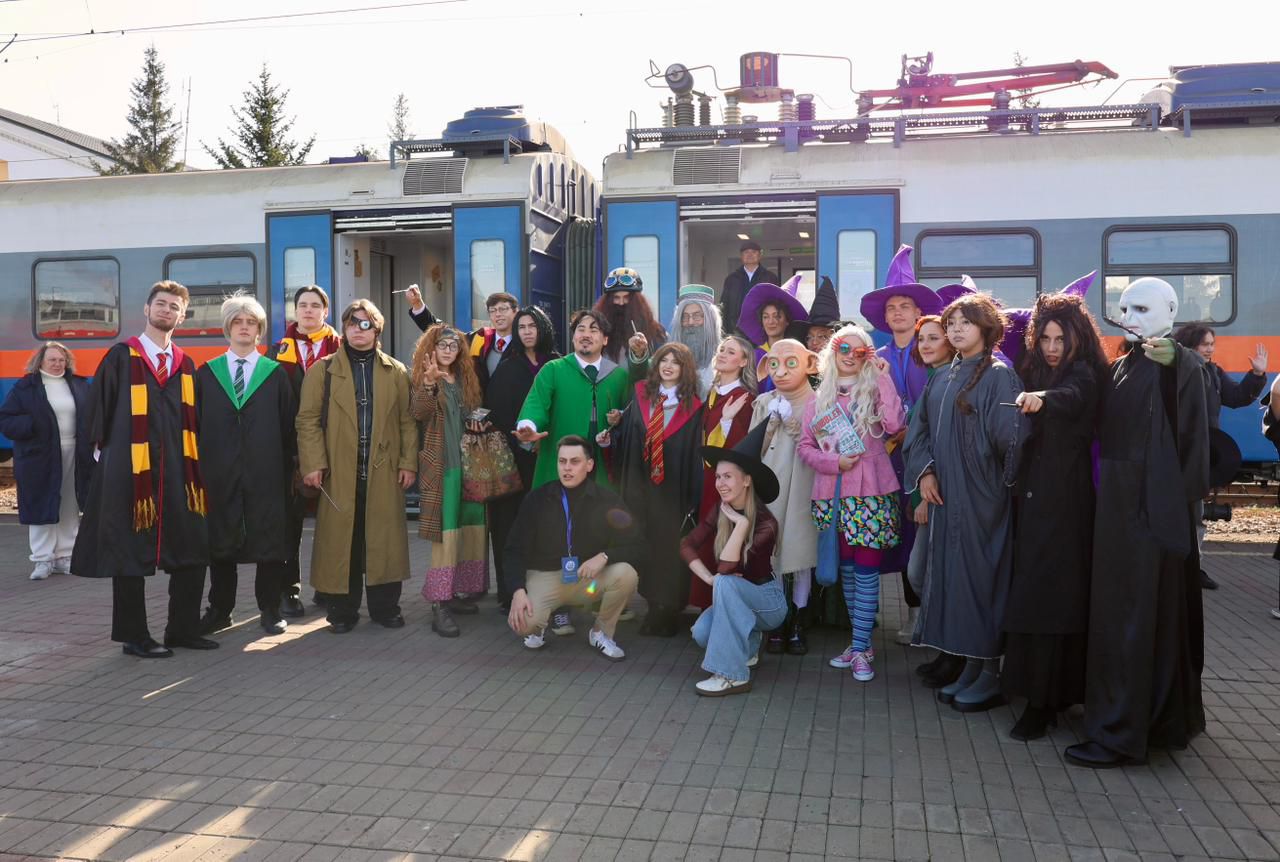 Более 300 пассажиров приняли участие в первом «Поттер-поезде» в Казахстане