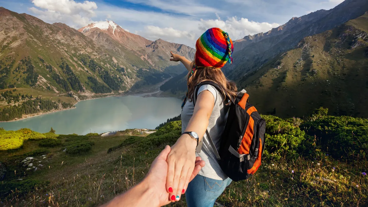 В какой регион Казахстана чаще всего ездят туристы?