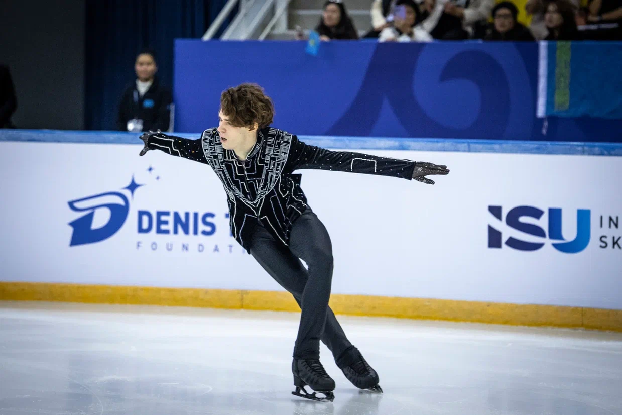 Михаил Шайдоров – победитель турнира Denis Ten Memorial Challenge 2025: триумф на льду Алматы