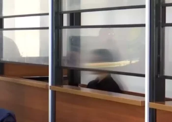 «Посмотрев в камеру и вытерев кровь с ножа»: на судебном процессе в Актобе рассказали ужасные детали