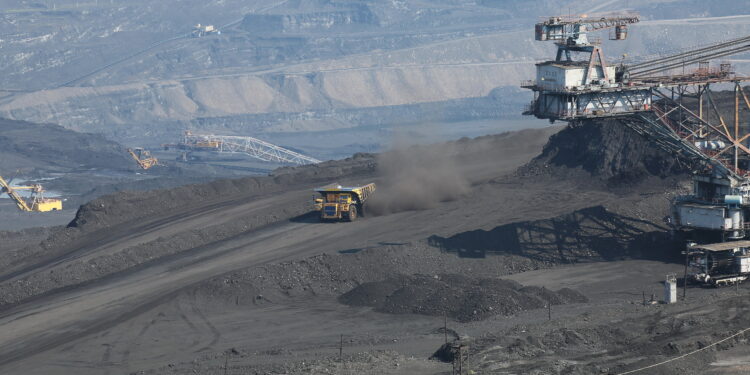 На разрезе ТОО «Богатырь Көмір» погиб электрослесарь