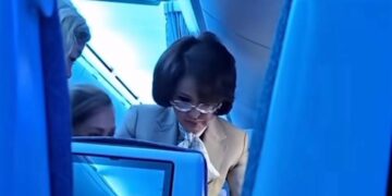 Пассажирка рейса Астана–Алматы, которой помогла министр, оказалась журналисткой Гульмирой Абикай