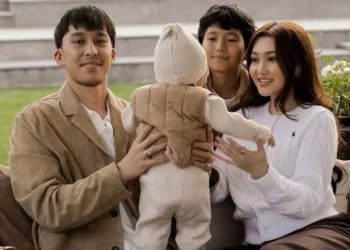 Ерке Есмахан поделилась радостными моментами празднования дня рождения сына