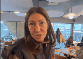 «Я родилась в СССР»: администратор ресторана вызвала резонанс в сети