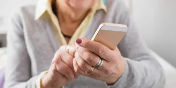 Павлодарская пенсионерка перевела 2 млн тенге мошенникам, думая, что «возвращает деньги государству»