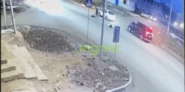 В Акмолинской области автомобиль сбил школьниц на пешеходном переходе