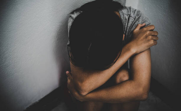 Пытка, закончившаяся смертью: отчим убил 8-летнюю девочку выбивалкой для ковра