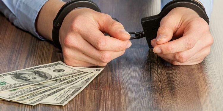 В Астане задержан руководитель клиники по подозрению в хищении 682 млн тенге из ФОМС