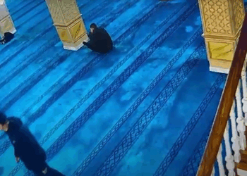 «Использовал время намаза»: в Алматы задержан подозреваемый в кражах из мечетей (ВИДЕО)