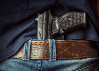 В Петропавловске старшеклассник открыл огонь из пневматического пистолета в школе