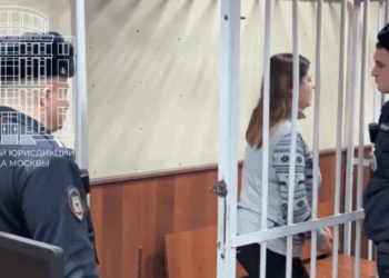 Женщину, угрожавшую сжечь мавзолей Ленина, приговорили к 4 годам тюрьмы