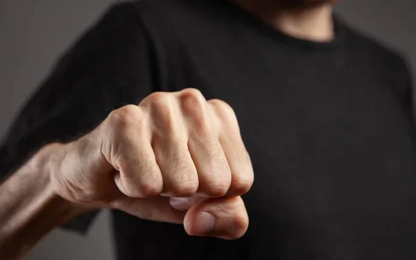 В Талдыкоргане мужчина жестоко избил жену и трёхлетнего ребёнка