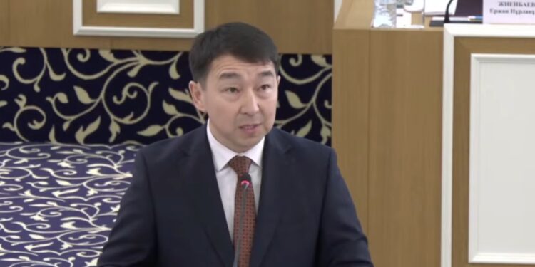 Проект новой Конституции усовершенствован и поддержан Комиссией – Бакыт Нурмуханов