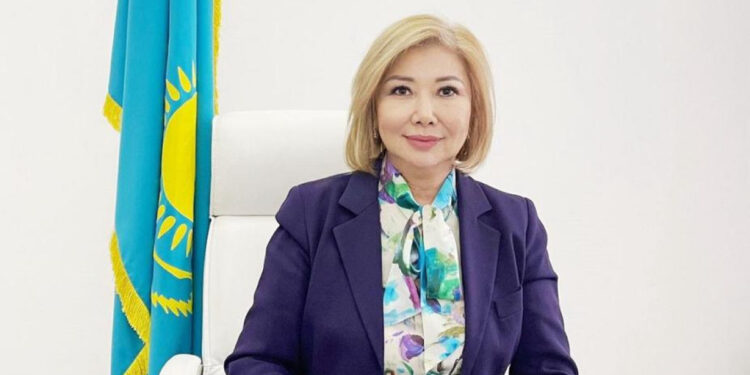 В Астане бывший директор школы осужден на 8 лет за хищение бюджетных средств