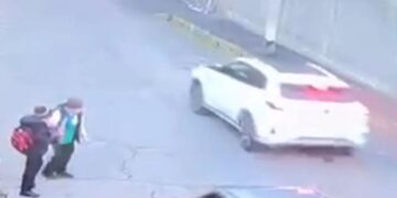 В Туркестанской области женщина за один день сбила двух детей