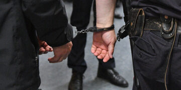 За нападение на полицейских 3 года срока: в Астане осудили мужчину в состоянии опьянения