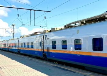 Между Улытау и Мангистау запустили прямой пассажирский поезд