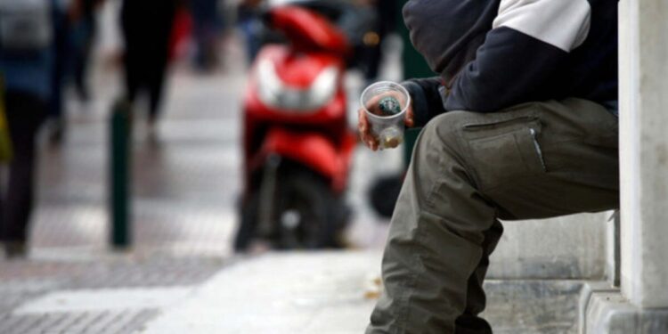 В Алматы усилили контроль за попрошайничеством и нарушениями порядка