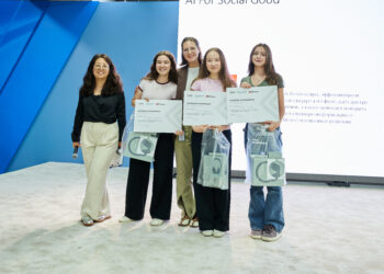Yandex Qazaqstan отметил 15 команд на региональном финале Technovation Girls